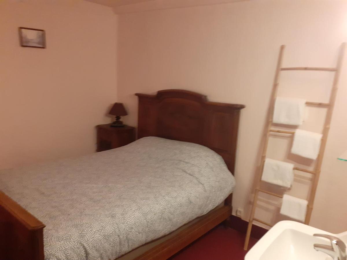 Le Grand Cerf Hotel Nonancourt Екстериор снимка