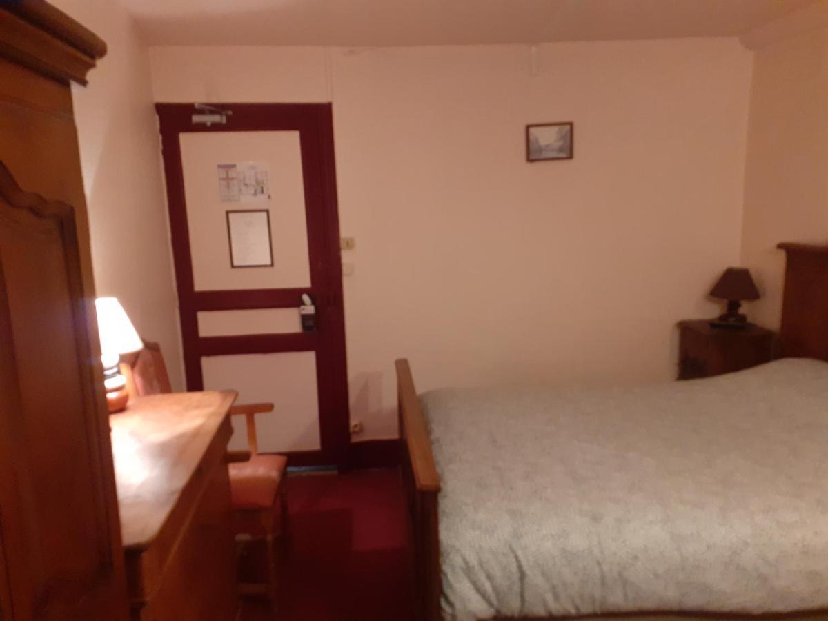 Le Grand Cerf Hotel Nonancourt Екстериор снимка